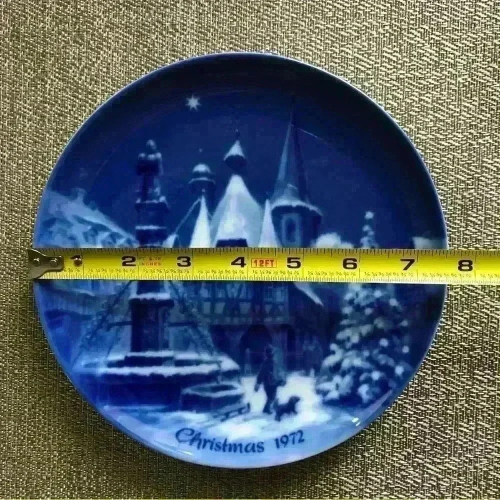 Berlin Design Vintage Plate 1972 Christmas Eve In Michelstadt 7,5”W